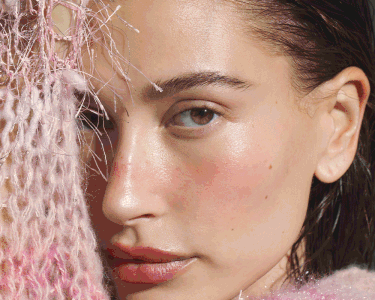 hailey bieber glowing skin