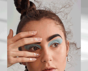 Lily Collins recirc