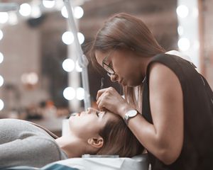Cosmetology schools makeup artist