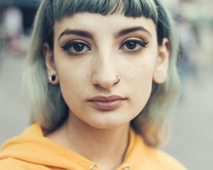 Woman with hooded eyes
