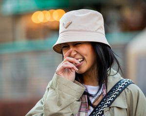 bucket-hats-prada-street-style