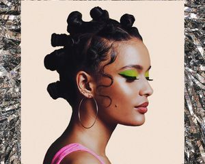 tinsel and woman with green makeup
