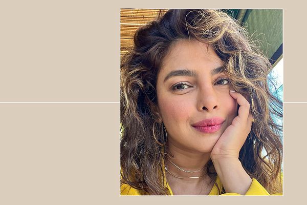 The actor Priyanka Chopra Jonas with colored hair