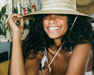 woman wearing sunhat