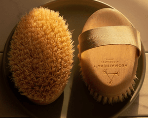 two spherical dry brushes